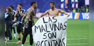Reino Unido pide a la FIFA investigar pancarta de Malvinas mostrada por Argentina tras eliminar a Inglaterra