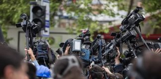 Trump endurece, otra vez, su política migratoria; ahora restringe estadías de periodistas y estudiantes extranjeros
