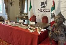 Italia entrega a México 27 piezas arqueológicas y fósiles de origen precolombino