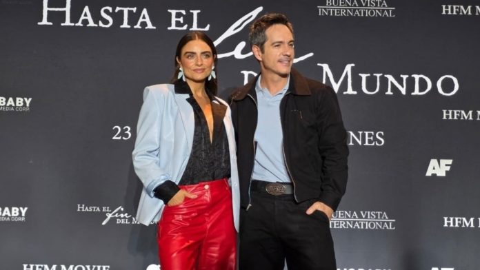 aislinn-derbez-mauricio-ochmann-142825