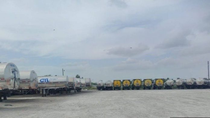 hallan-39-mil-litros-de-diesel-y-mas-de-30-toneles-durante-operativo-en-matamoros-tamaulipas-091300