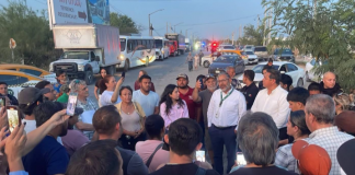 Bloquean carretera a Laredo por falta de energía eléctrica