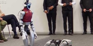 Sheinbaum y gobernadora de Edomex presentan a CeCi y K5, robots asistentes del C5