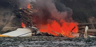 Rescatan a 11 personas tras caída de hidroavión en Seattle