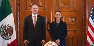 “Avanzamos en revisión de T-MEC”: Sheinbaum se reúne con Jamieson Greer en Palacio Nacional