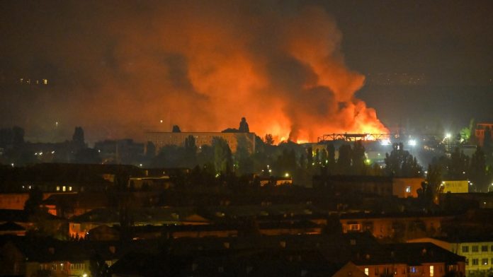 ataques-rusos-dejan-al-menos-17-muertos-y-medio-centenar-de-heridos-en-ucrania-034330