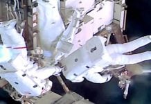 Astronautas de la NASA completan caminata espacial para modernizar la Estación Espacial Internacional