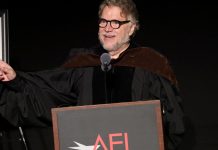 Guillermo del Toro recibe doctorado honoris causa del American Film Institute
