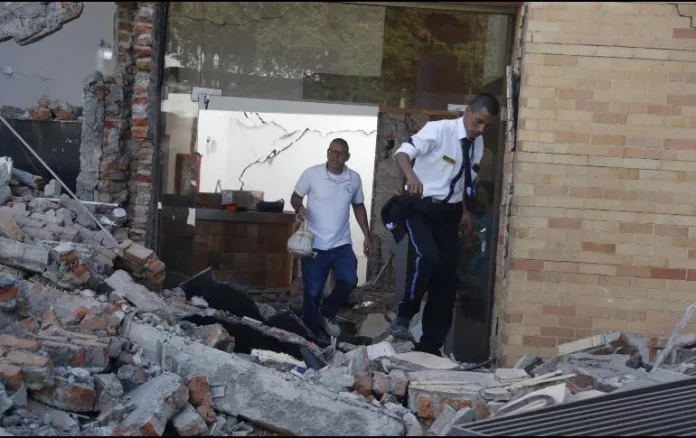 20_muertos_colombia-terremoto_version1786374894103.jpg_281621724