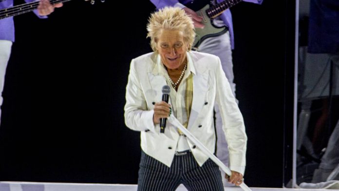 rod-stweart-cancela-conciertos-tras-intervencion-medica-215626