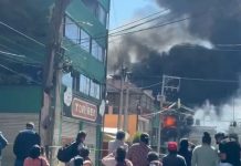 Incendio en bodega cercana a la Terminal de Autobuses sorprende a Toluca; VIDEO registra enorme columna de humo