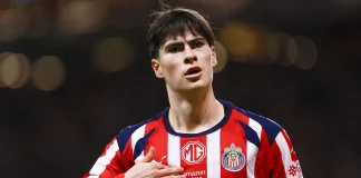 Armando González se va a Olympiacos tras acuerdo con Chivas