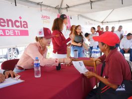 Gobierno municipal acerca servicios y atención a familias de la colonia Constitucional