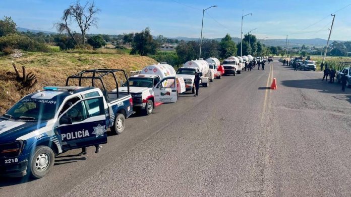golpe-al-huachigas-en-puebla-recuperan-mas-de-21-mil-litros-de-gas-lp-y-aseguran-siete-pipas-en-san-salvador-el-verde-101353