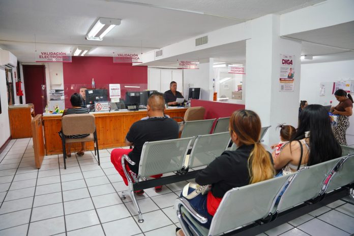 Y PASAPORTES