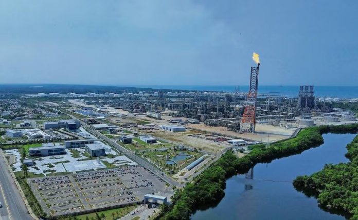 Y REFINERÍA