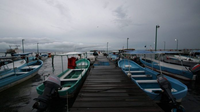 huracan-karina-lluvias-mexico-084530