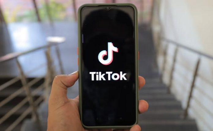 Y TIKTOK