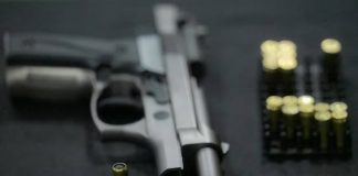 Colombia levanta suspensión general de permisos para portar armas; restricción ponía en desventaja a ciudadanos: De la Espriella