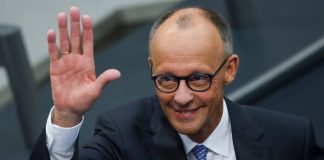 Canciller alemán aplaza llamada con Trump; el presidente de EEUU elogió triunfo de AfD