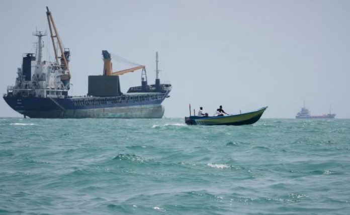 Irán elimina cobro de tasas a buques extranjeros