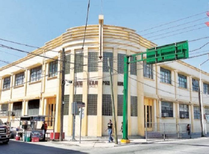 Reubicarán a docentes de escuelas del centro de Nuevo Laredo