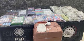 Detienen a persona con 590 cigarrillos y 100 vapeadores con marihuana en aeropuerto de Nuevo León