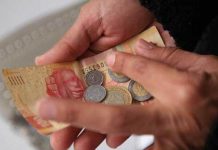 ¡Tener trabajo no basta! Millones sobreviven con su salario y buscan ingresos extra