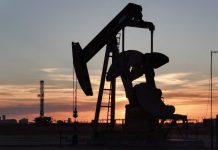 Estados Unidos podría quedarse en Irán y con su petróleo, como en Venezuela, plantea Trump