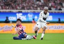 Pedro Vite es criticado por ignorar el protocolo del Himno Nacional en partido de Chivas vs Pumas