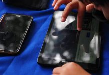 SEP alcanza acuerdo para regular uso de celulares en las aulas