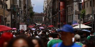 México alcanza los 130 millones de habitantes; la población está envejeciendo, revela el Inegi