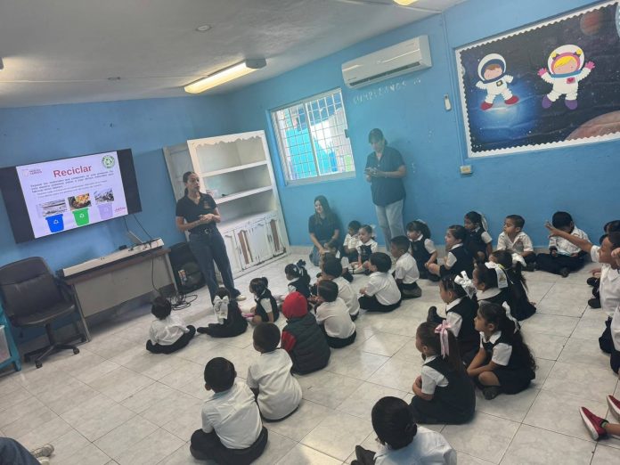 Y ESCUELAS