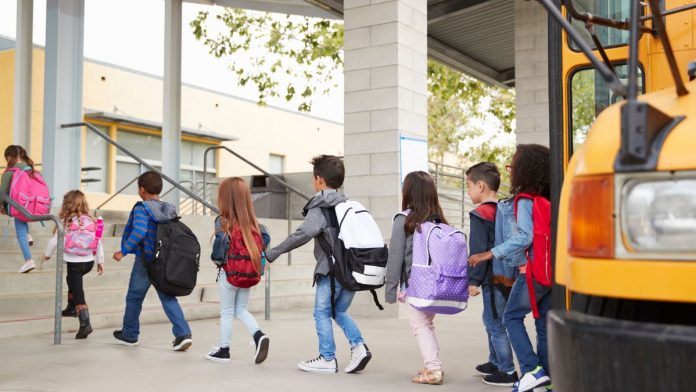 escuelas-publicas-en-ee.-uu.-pierden-alumnos-y-las-redadas-migratorias-suman-presion-075825