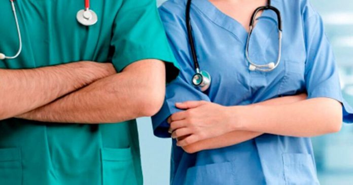 Frenan a 25 por ofrecer servicios médicos sin certificación
