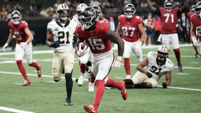 Brian Robinson hace historia con Atlanta y guía la victoria de Falcons sobre Saints en el Monday Night Football