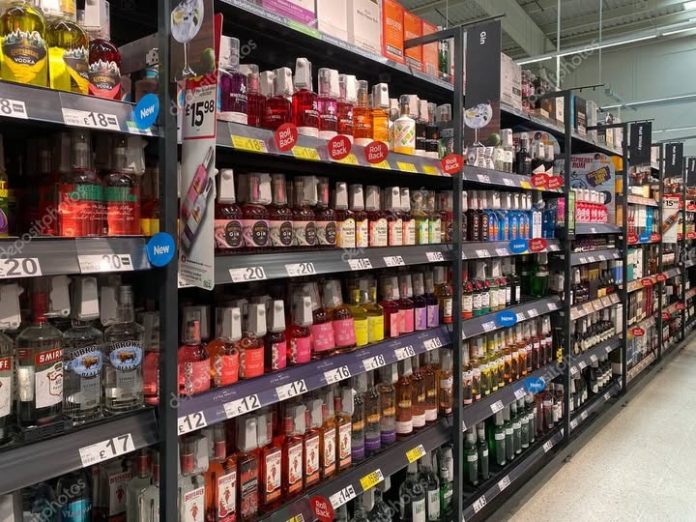 Sheinbaum descarta reducción de IEPS a bebidas alcohólicas