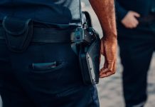 Detienen a 4 policías por robar celulares y un perro a víctimas de ataque armado en Zamora