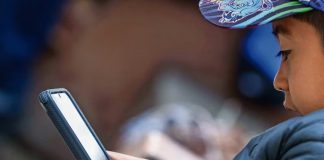 PT propone que menores de 13 años no usen redes sociales; advierte afectación en vida cotidiana y ciberacoso