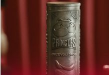 ¿Tus cenizas en una lata de Pringles? La marca de frituras ofrece 200 años de producto a quien acepte poner sus restos en esta urna especial