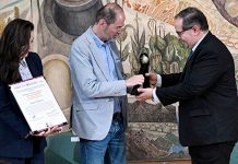 Juan Villoro recibe el Premio Carlos Fuentes 2026 en Bellas Artes