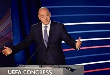Gianni Infantino pide perdón; sus críticos exigen su salida de la FIFA