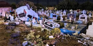 Vuelca auto sobre tumbas en Tampico; hay tres lesionados