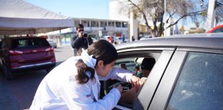 Invita gobierno municipal a vacunación gratuita contra la influenza, neumococo y Covid-19 en modalidad Drive Thru