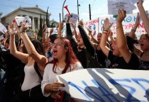 Protestan en Grecia; estudiantes, profesores y funcionarios denuncian alto costo de la vida y deficiencias en educación