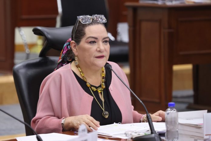 sheinbaum-pide-auditorias-en-el-ine-y-rechaza-privilegios-ante-polemica-por-salon-del-aicm-1536x1023