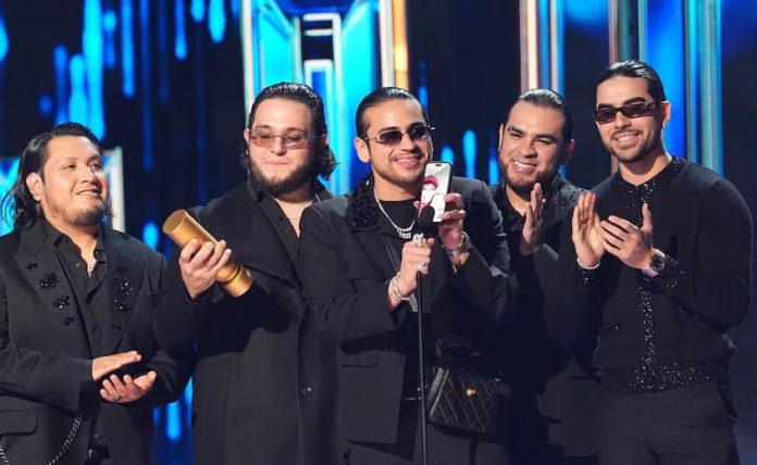 Y PREMIOS BILLBOARD