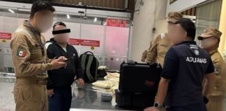 Decomisan 10 kilos de presunta droga en equipaje en el AICM