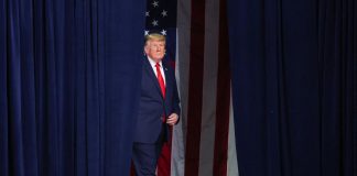Trump elimina aranceles de 50 por ciento a varios productos de Canadá antes de las elecciones