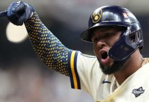 Los Brewers pegan primero en la Serie Mundial tras vencer a Rays con cierre cardíaco en la novena entrada